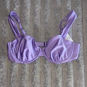 NWOT Abercrombie & Fitch Bikini Top Size M 👙💜